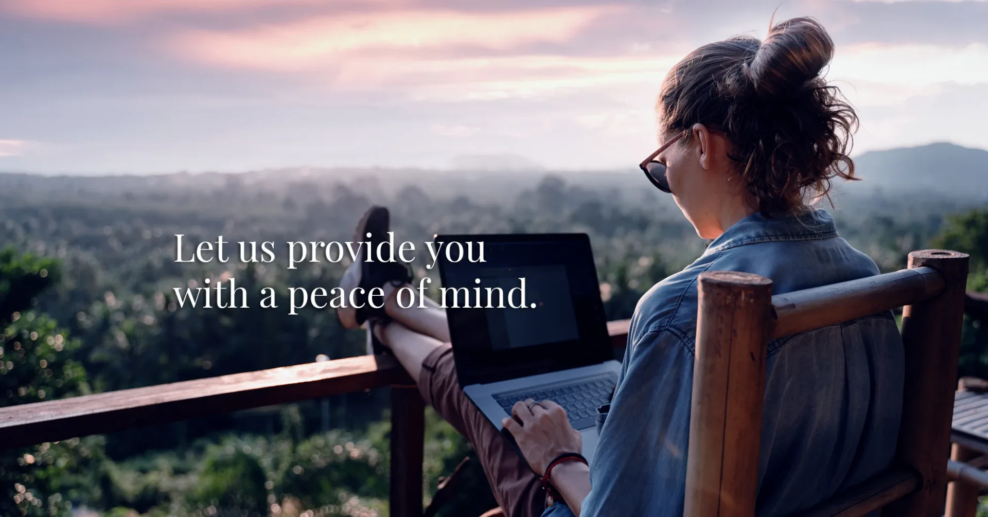 A professional working remotely on a Mac, supported by MacWorks 360